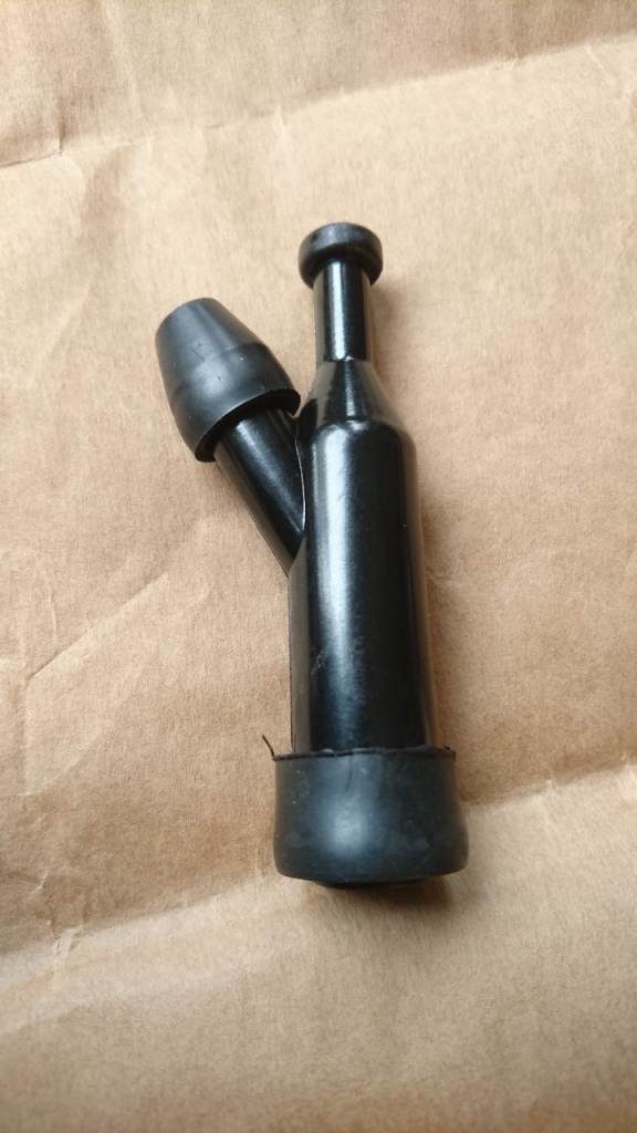 Spark plug cap NEW
