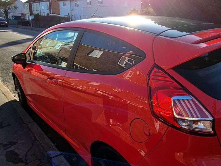 2015 Ford Fiesta 1.0 EcoBoost 140 Zetec S Red 3dr HATCHBACK PETROL Manual