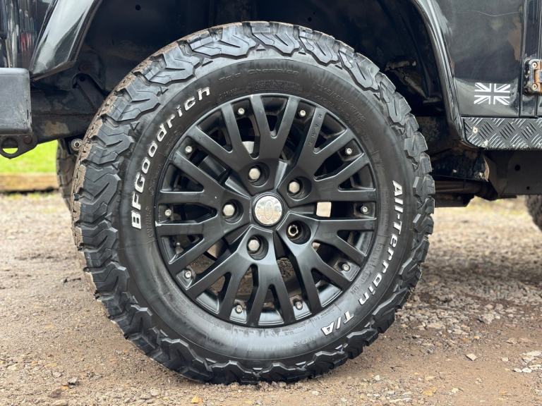 2007 Land Rover Defender 90 2.4 TDCi Puma Black Hard Top 6 Seats RECARO Twisted