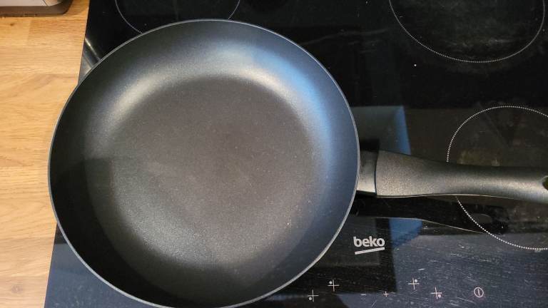 Non stick frying pan. Induction hob compatible