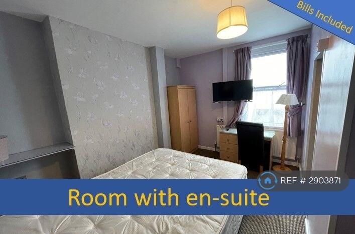 1 bedroom in Oystermouth Road, Swansea, SA1 (#2903871)