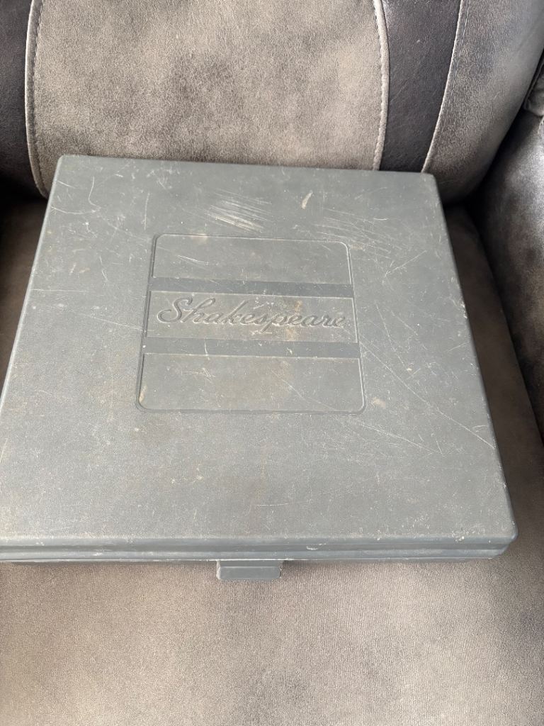 Shakespeare fishing box 