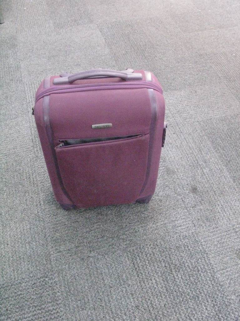 Cabin Suitcase . Size : H=49cm , W=37cm , D=20cm
