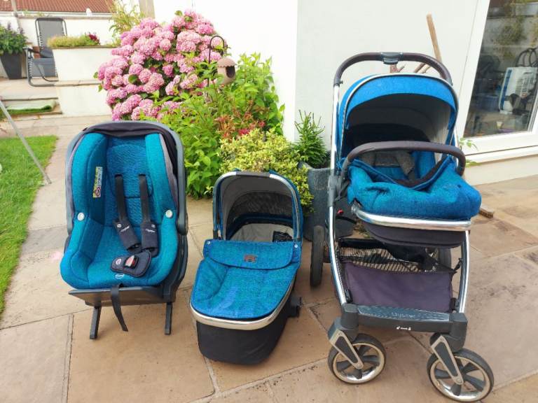 Oyster 3 Travel System - Pram, Carrycot, and Car Seat