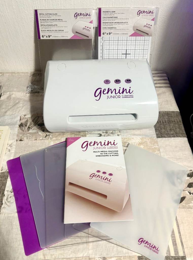 2 CRAFTERS COMPANION DIE CUTTING MACHINES PLUS ACCESSORIES AND A SELECTION OF DIES