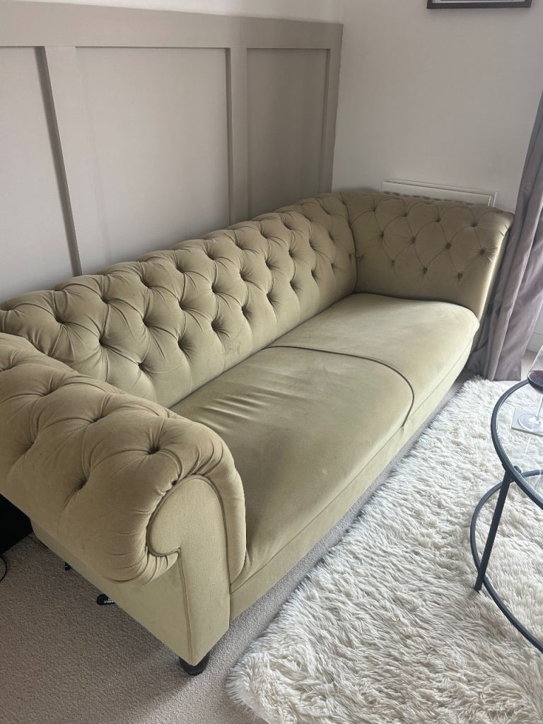 Lovely Chesterfield Style Sofa – green Velvet, Good Condition