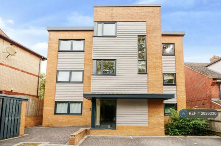 1 bedroom flat in Millbrook Road East, Southampton, SO15 (1 bed) (#2939030)