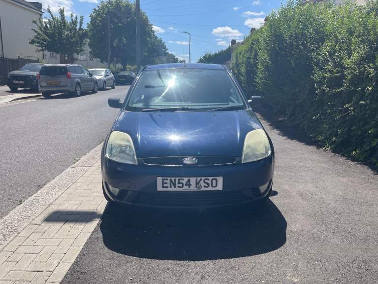  Navy Ford Fiesta 