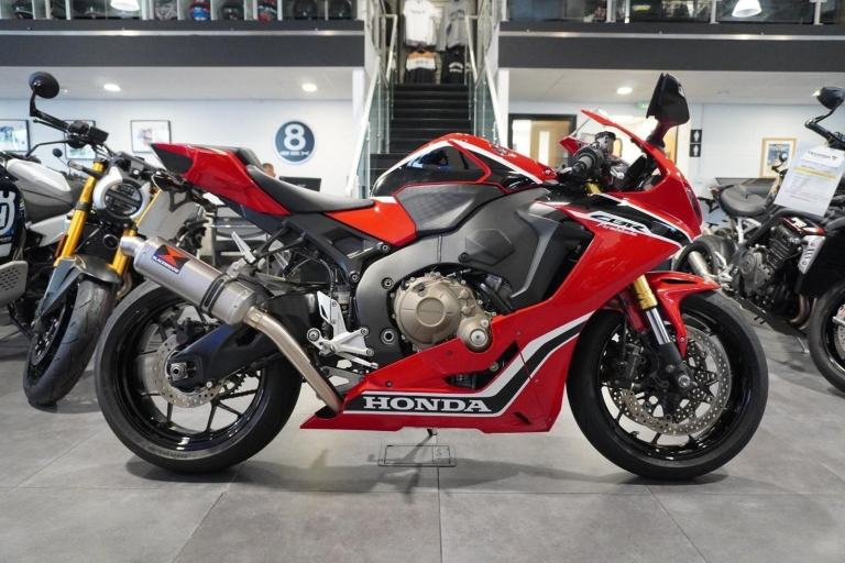Honda CBR1000-RR Fireblade, 2017, Red with just 16645miles