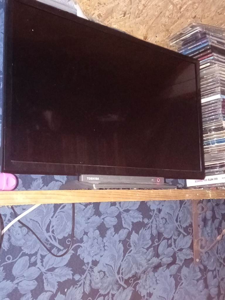 Toshiba Flat Screen TV – Good Condition