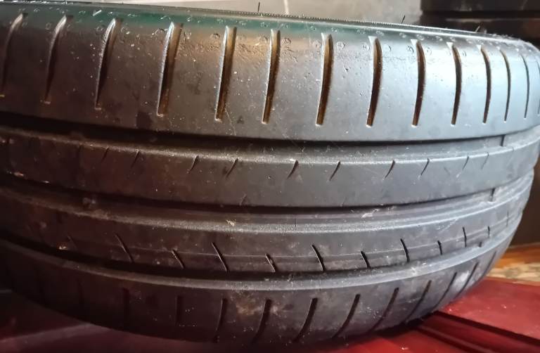 ALLOY WHEELS MK1 MONDEO OR ESCORT GREAT CONDITION SIZE 195/45R 16 84V XL 