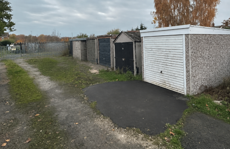 Garages to Rent in Central Crewe