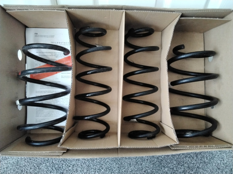  Audi TT MK3  2.0TDI S Line , set of 4 STD , OE , suspension coil  springs 