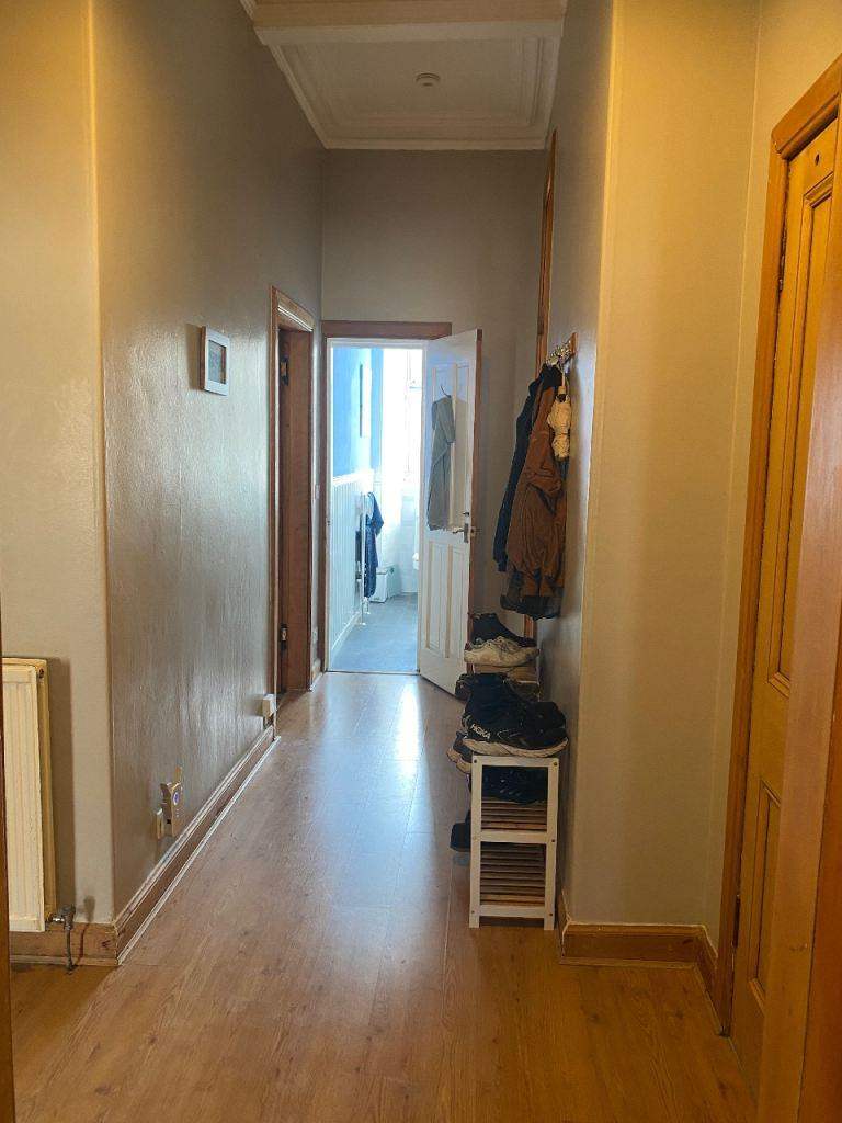 To Let - Very Large 2 Bed Polwarth Crescent Flat