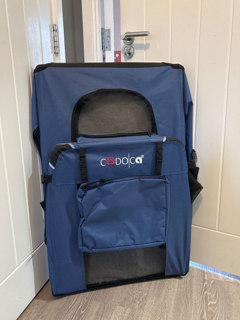 Codoca XXL Foldable Soft Dog Crate – Like New