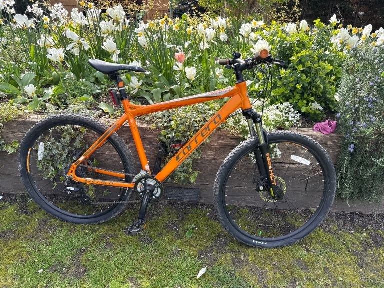 SOLD Men’s 18 inch medium frame Carraer Vengeance Bike