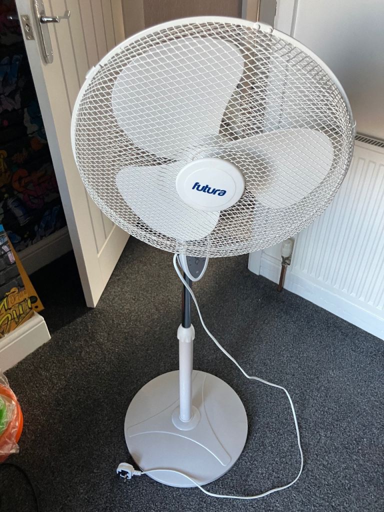 image for futura fan with remote like new can deliver for a small charge