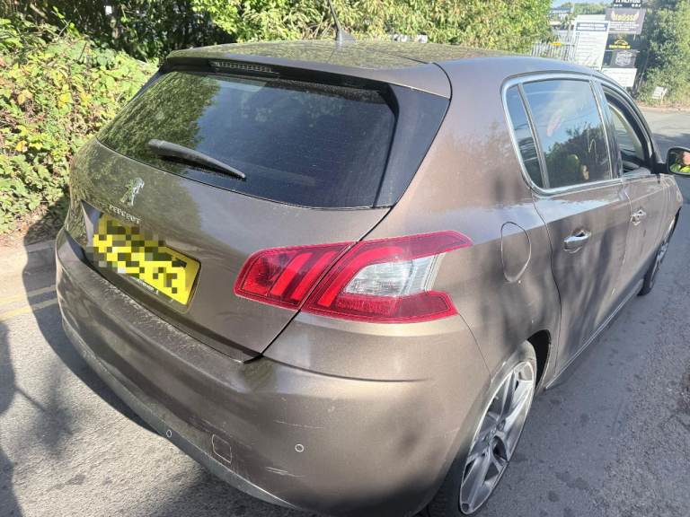 Breaking spare parts Peugeot 308