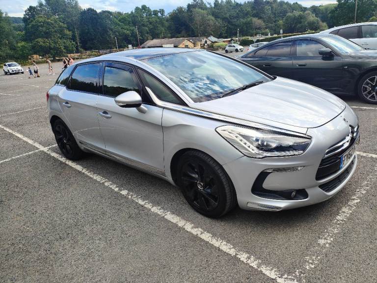 Citroen, DS5, Hatchback, 2012, Manual, 1997 (cc), 5 doors