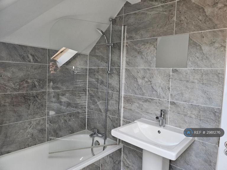 Studio flat in Harrowdene Road, Wembley, HA0 (#2981276)