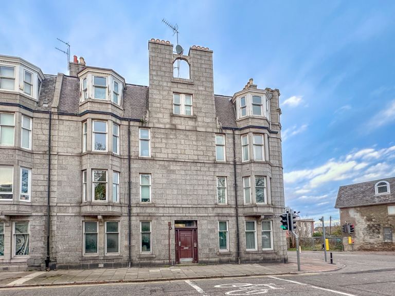 2 bedroom flat in Westburn Road, , Aberdeen, AB25 2PX