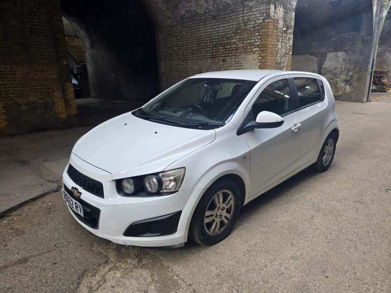 Chevrolet, AVEO, Hatchback, 2012, Manual, 1229 (cc), 5 doors