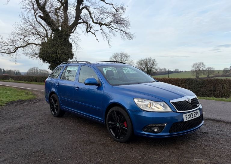 Skoda Octavia 2.0 TDI vRS Blackline Estate 5dr Diesel Manual Euro 5 (170 ps)