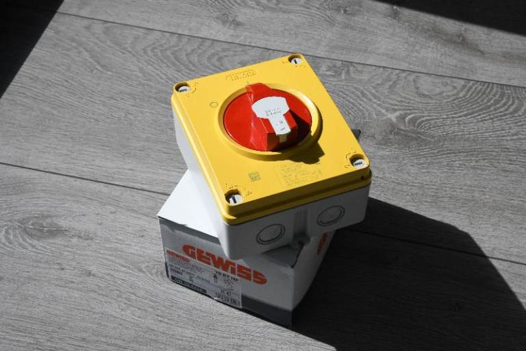 40A Mains rotary isolating switch, low profile and lockable.