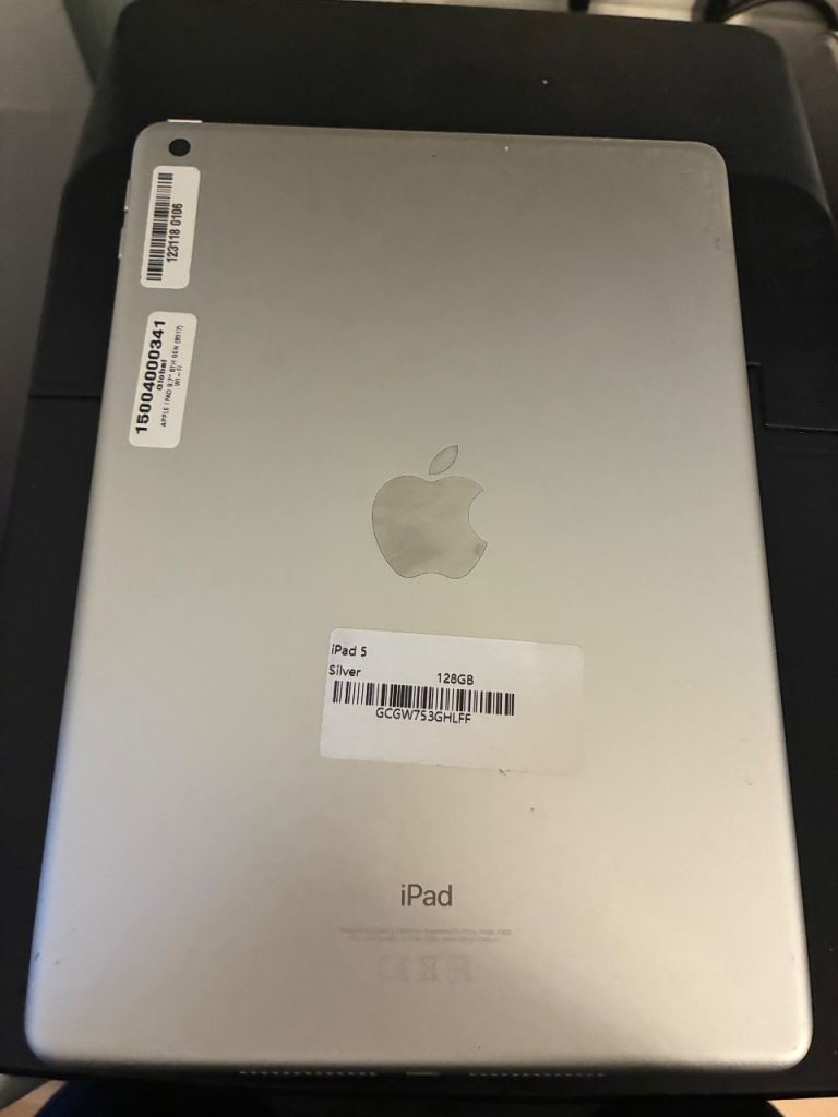 Apple iPad 9th Gen 128GB Silver – Good Condition
