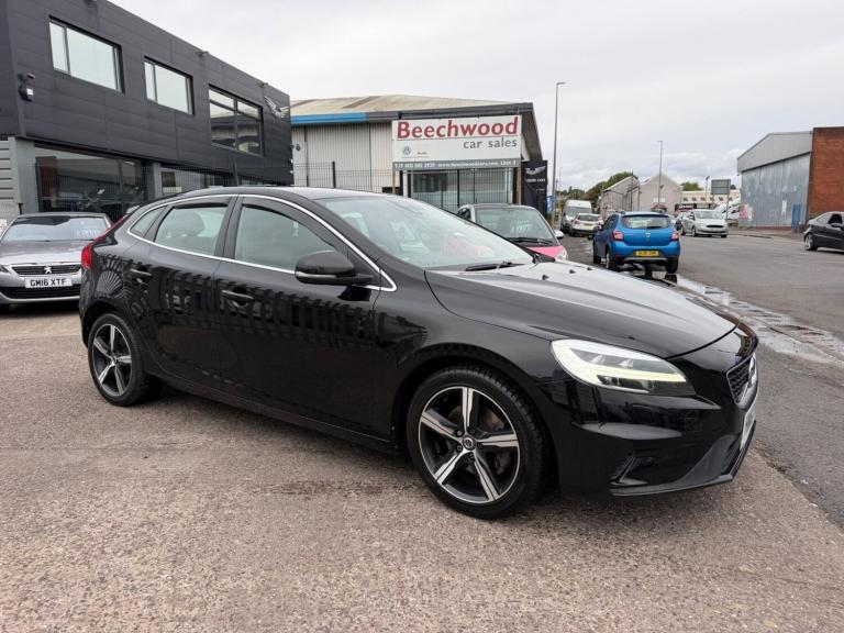 2017 Volvo V40 2.0 T2 R-Design Nav Plus Euro 6 (s/s) 5dr HATCHBACK Petrol Manual