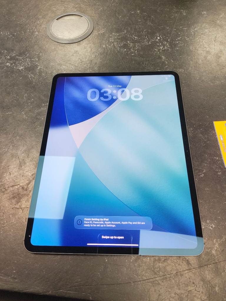 apple ipad pro 13"