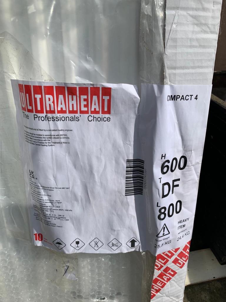 New ULTRAHEAT COMPACT 4 Radiator - White, Still in Packaging