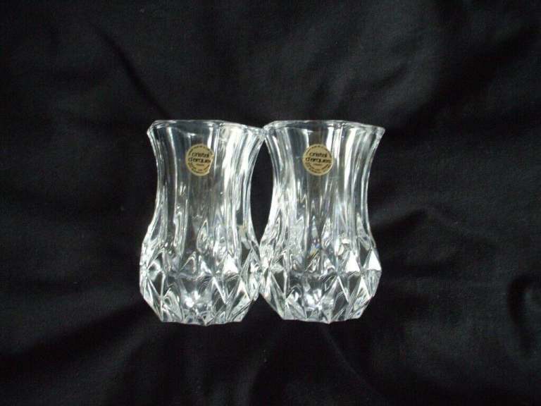 CRYSTAL D'ARQUES PAIR OF MINIATURE  GLASS BUD VASES. 