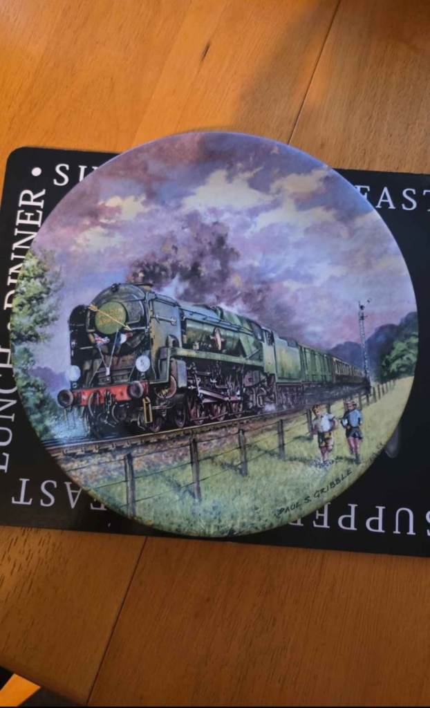 Davenport 'The Golden Arrow' Steam Train Collectors Plate - New Ceramic