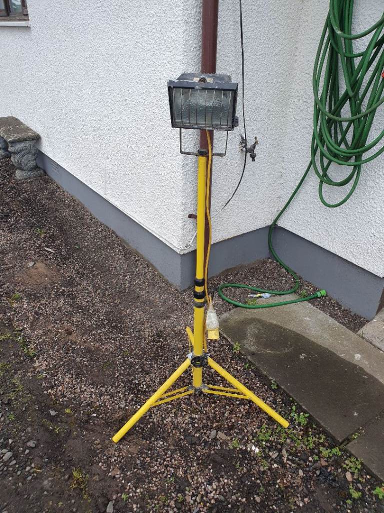 110v 500w tripod work light 