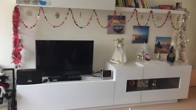 Urgent sale MODERN GLOSS WALL UNIT, TV Stand, Display Cabinet + Shelving | EXCELLENT CONDITION £70