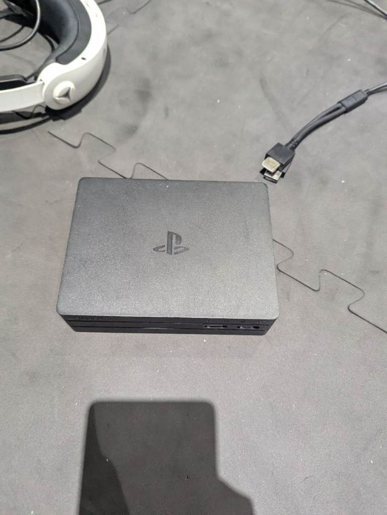 Sony PlayStation VR Headset with Processor Unit – Good Condition | in ...