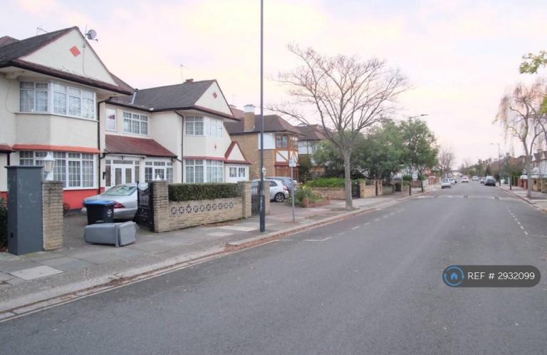 4 bedroom house in Mount Pleasant Road, London, NW10 (4 bed) (#2932099)