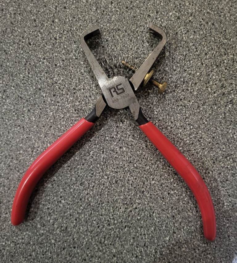 RS Adjustable End Wire Stripper 488 7609