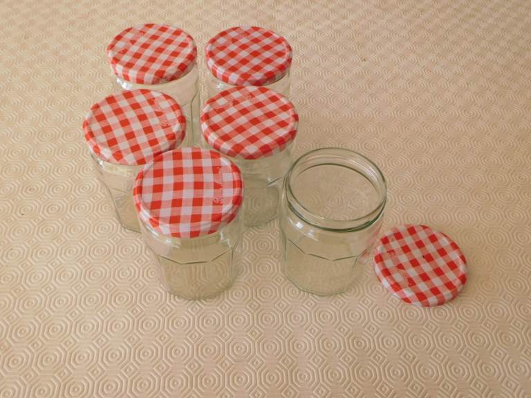 Set of 5 Empty Bonne Mamon Glass Jam Jars with Lids – 750ml. See Description.