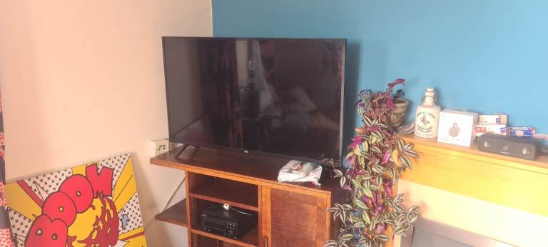 LG smart tv 42" Free
