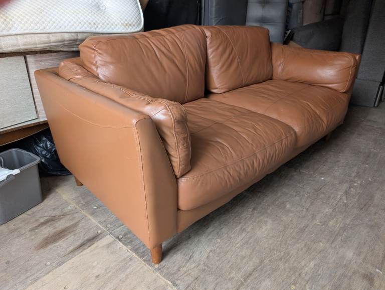 Stylish brown sofa + delivery available 