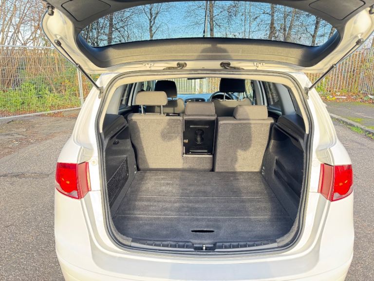 £35 TAX-LARGE BOOT-SEAT ALTEA XL 1.6 TDI Estate MOT-1 Year like VW passat ford focus vauxhall astra