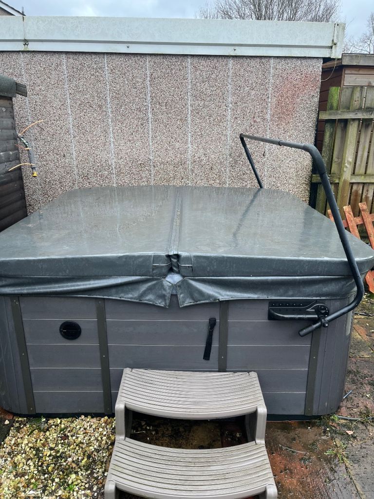 💦 Used Hot Tub – Premium Leisure California Model 💦