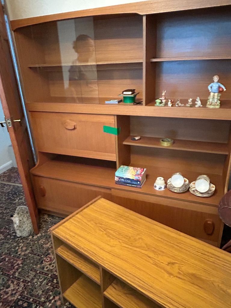 FREE OF CHARGE ! : Wooden Display Cabinet with Glass Doors – Good Condition