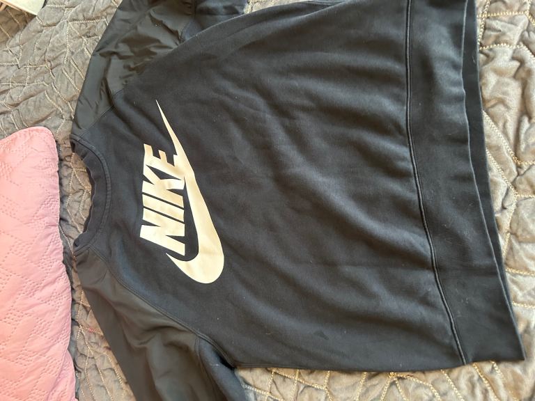 Size small Nike jumper 
