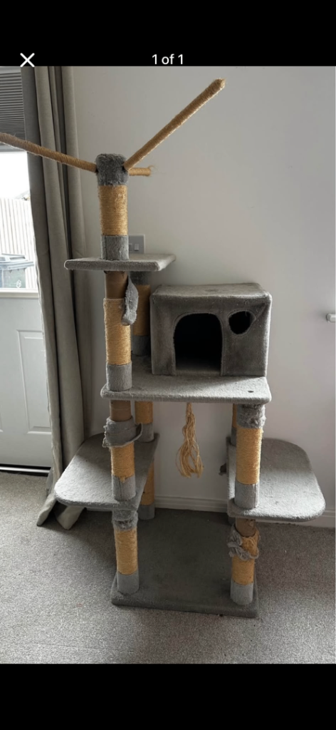 Cat tree