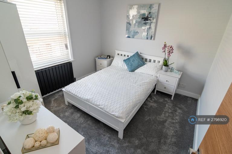 4 bedroom house in Northcote Road, Bournemouth, BH1 (4 bed) (#2798920)