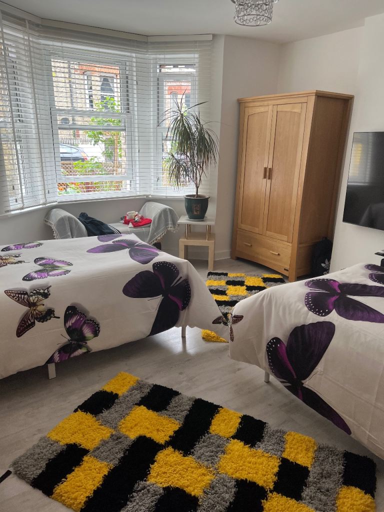 CRYSTAL PALACE FOR 2/3 BEDROOM HOUSE MOST SOUTH EAST AREAS 