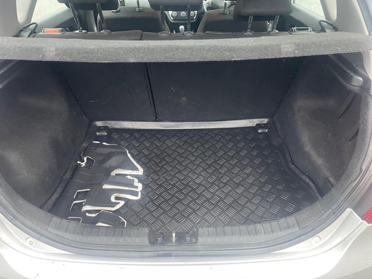 2010 Kia Ceed 1.6 CRDi 1 Euro 4 (s/s) 5dr HATCHBACK Diesel Manual